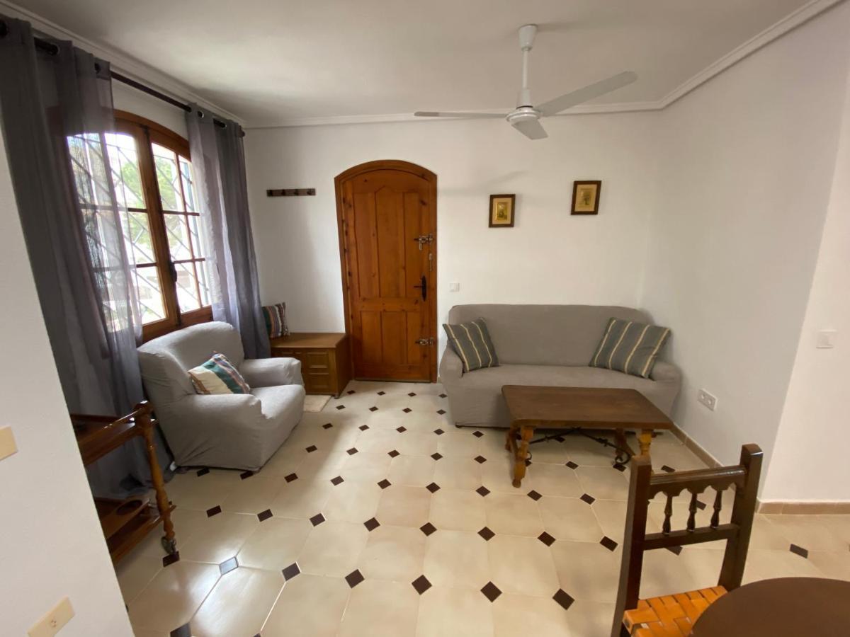 Orihuela Costa 2-Bedroom 1-Bath Renovated Vacation Rental On La Zenia Beach Exteriör bild