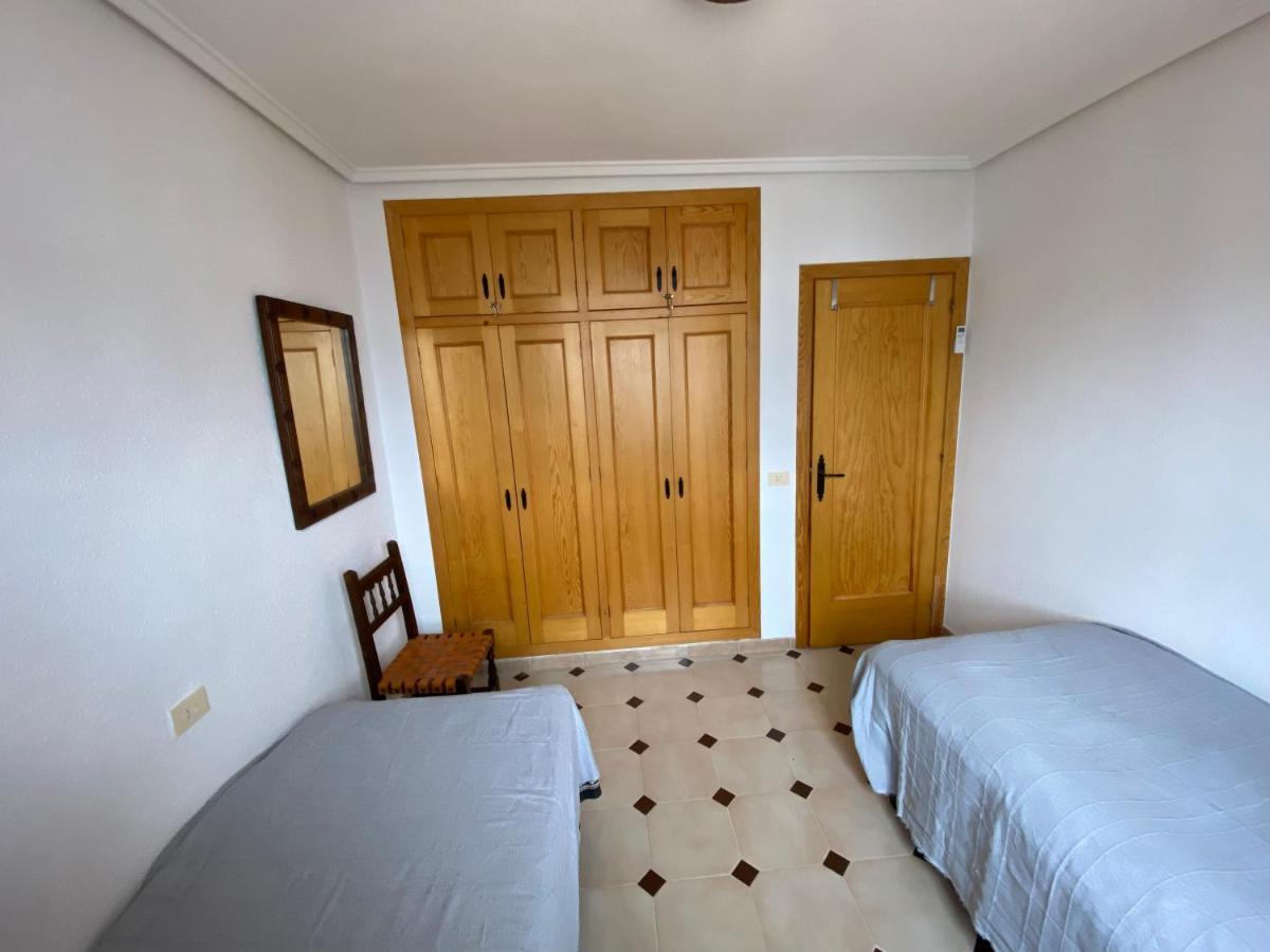 Orihuela Costa 2-Bedroom 1-Bath Renovated Vacation Rental On La Zenia Beach Exteriör bild