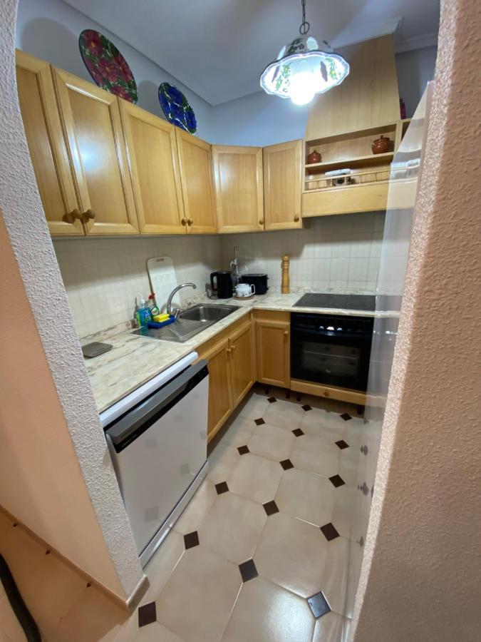 Orihuela Costa 2-Bedroom 1-Bath Renovated Vacation Rental On La Zenia Beach Exteriör bild