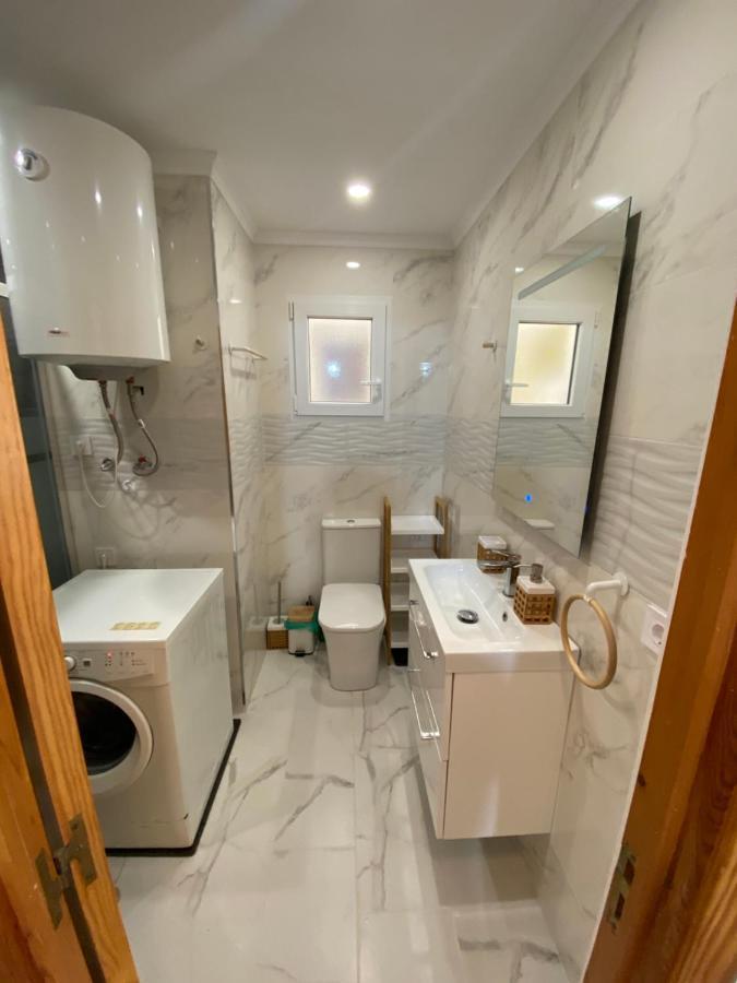 Orihuela Costa 2-Bedroom 1-Bath Renovated Vacation Rental On La Zenia Beach Exteriör bild