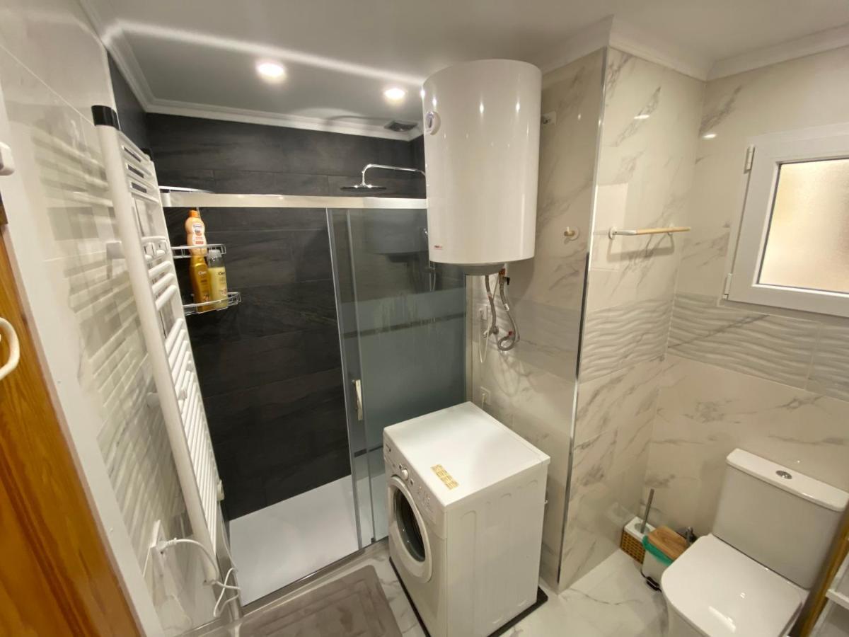 Orihuela Costa 2-Bedroom 1-Bath Renovated Vacation Rental On La Zenia Beach Exteriör bild