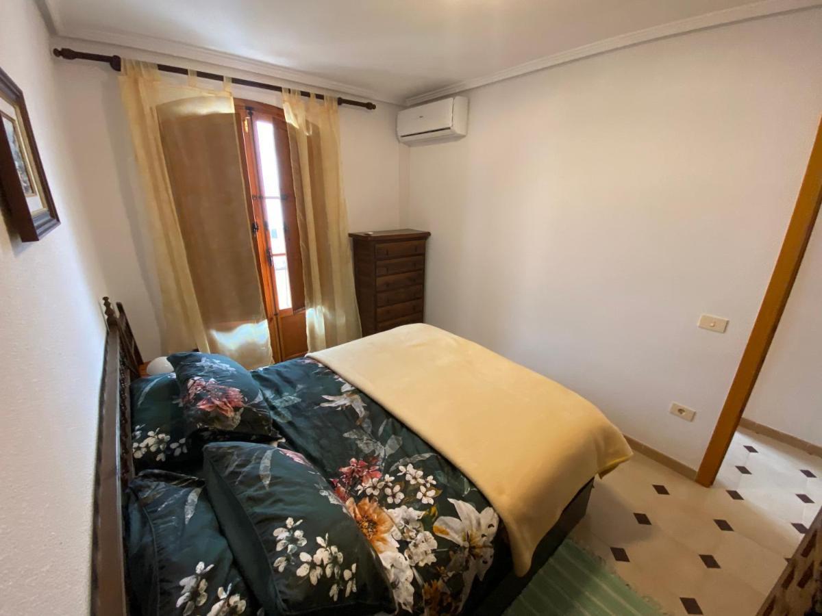 Orihuela Costa 2-Bedroom 1-Bath Renovated Vacation Rental On La Zenia Beach Exteriör bild