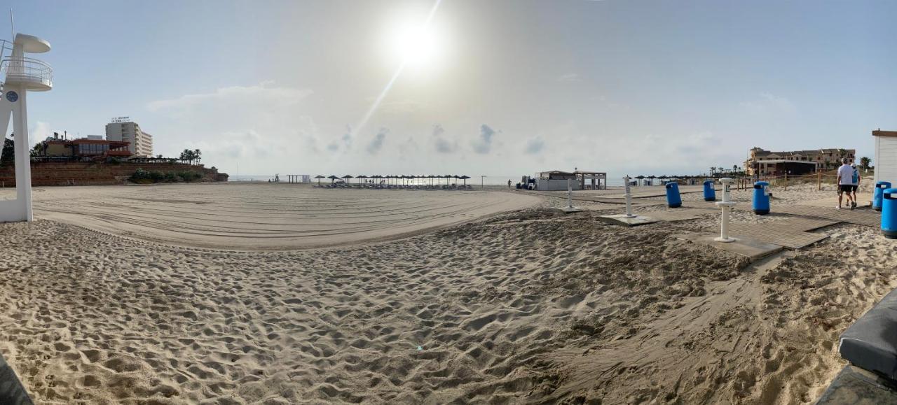 Orihuela Costa 2-Bedroom 1-Bath Renovated Vacation Rental On La Zenia Beach Exteriör bild